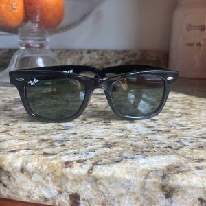 Ray Ban Wayfarer Sunglasses